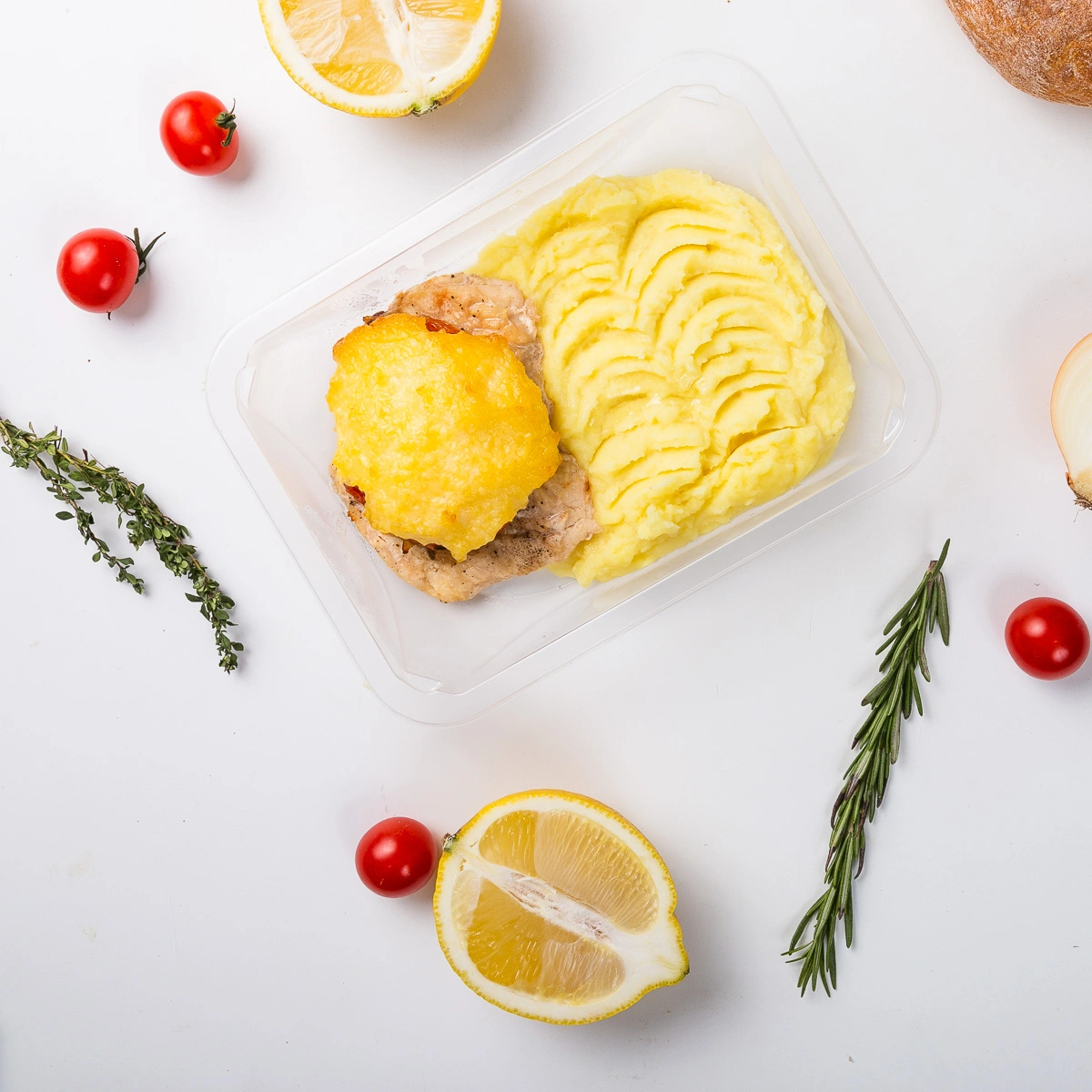 Мясо по-французски с картофельным пюре 270гр