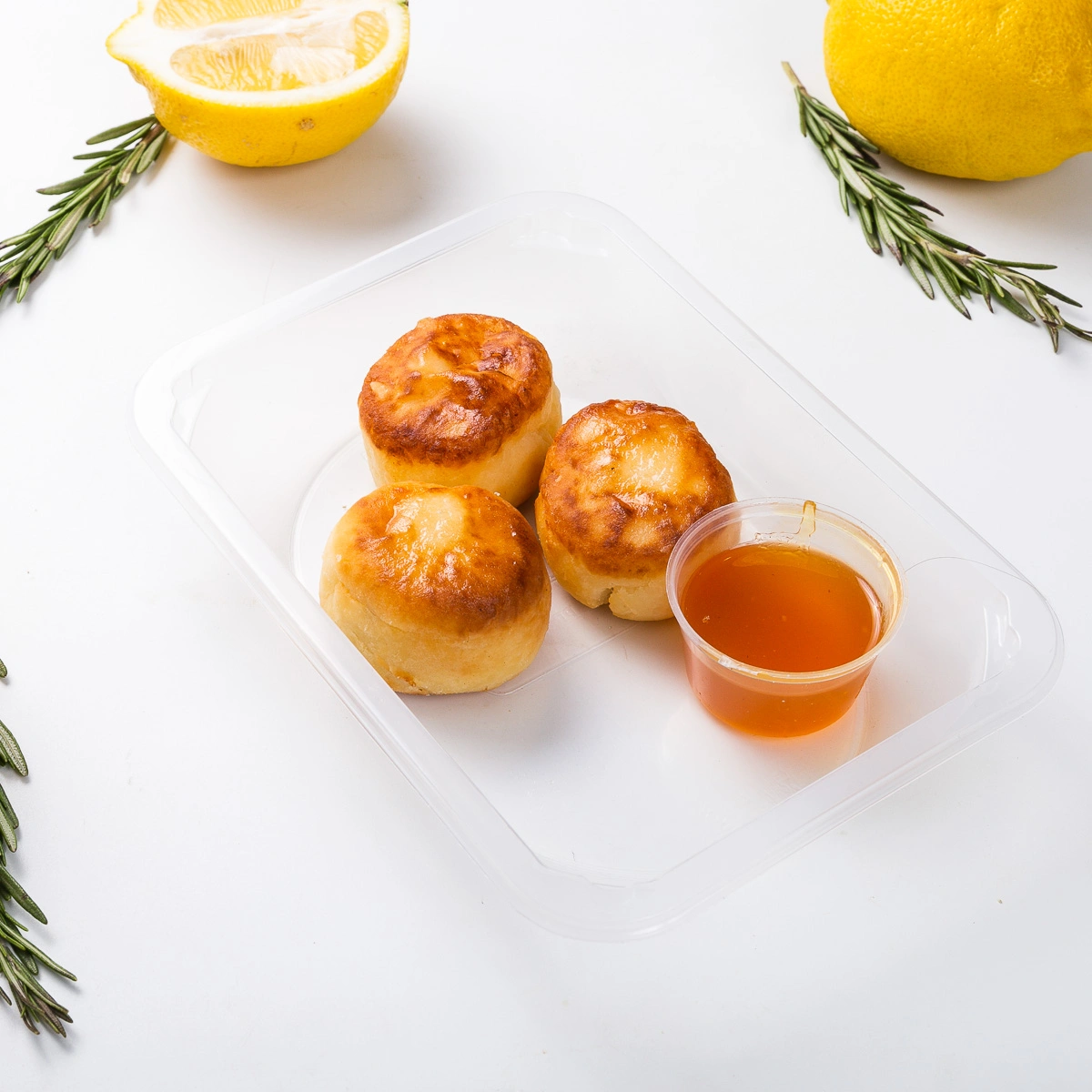 Сырники с манговым соусом
